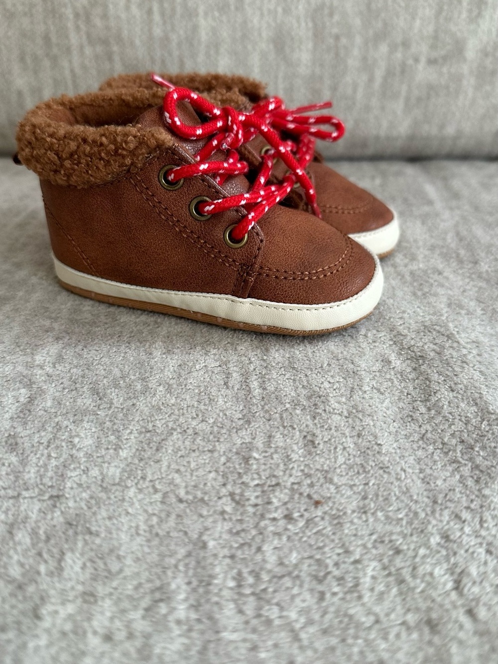 Old Navy Soft Baby Boots - 12 to 18m